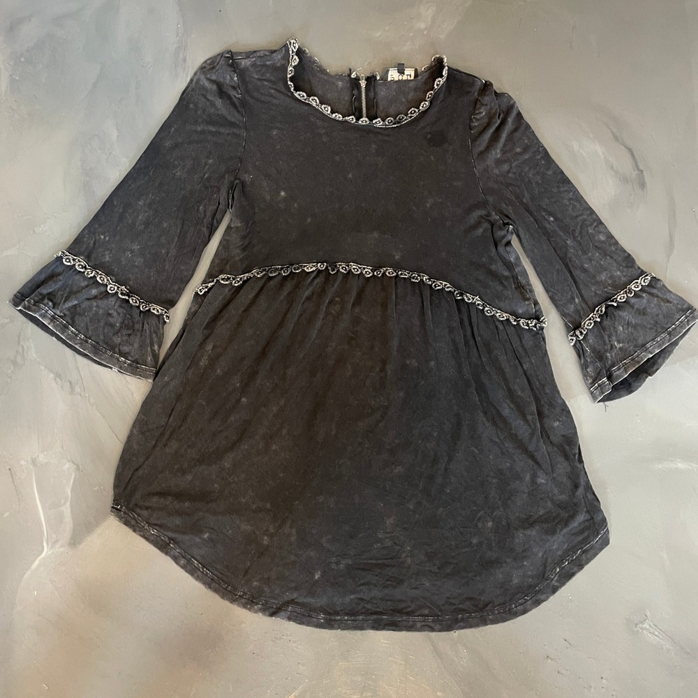 POL Womens Black Mineral Wash Crochet Trim Bell Sleeve Babydoll Tunic Top Small